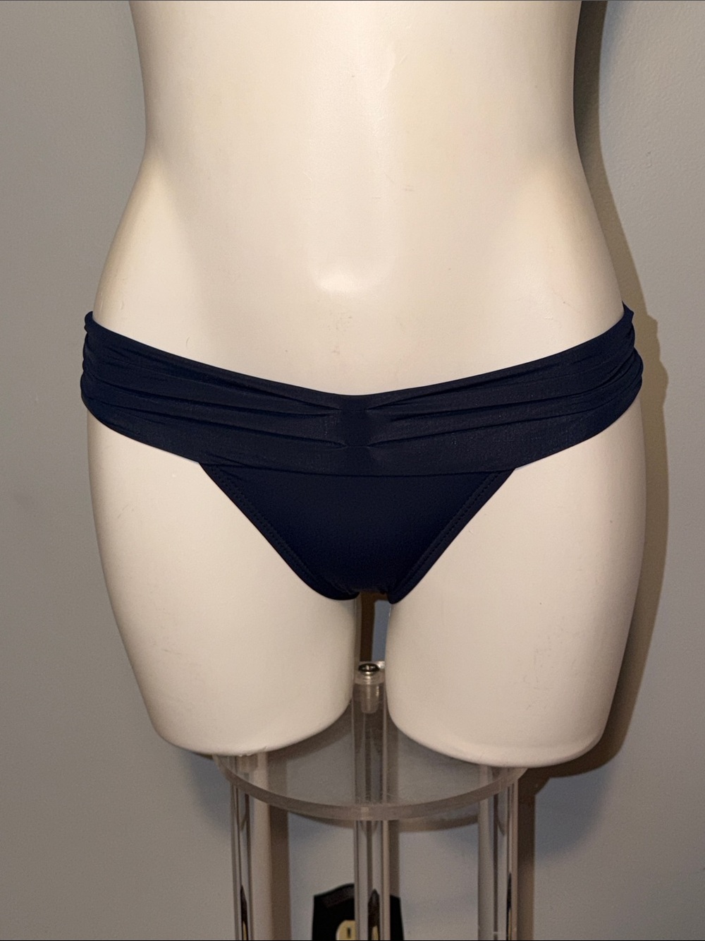 Vix Paula Hermanny NWT Ladies Solid Pleats Bottom Full in Midnight Blue. Small.